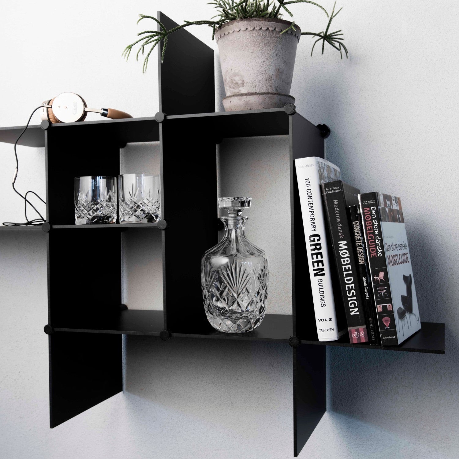 UP THE WALL - Shelf