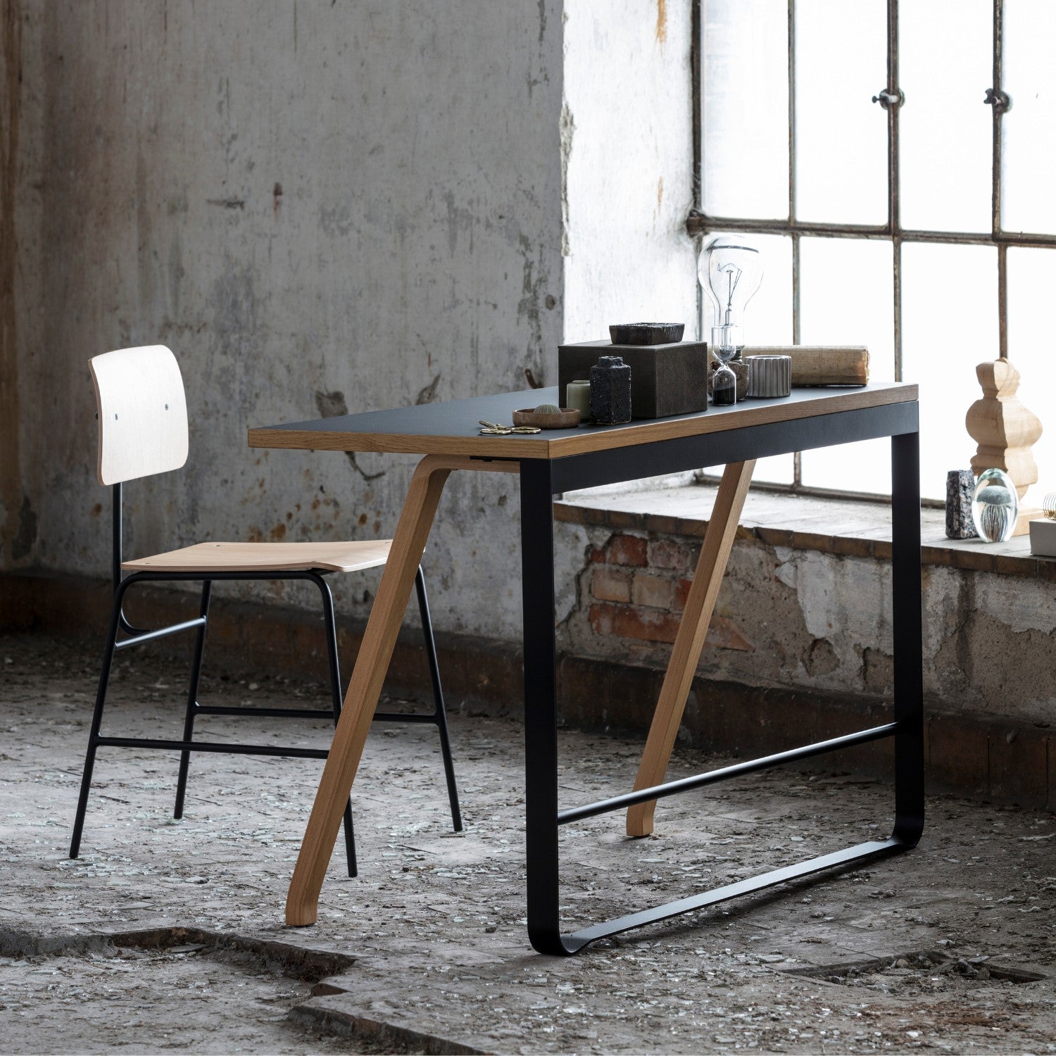 HEMINGWAY - Desk