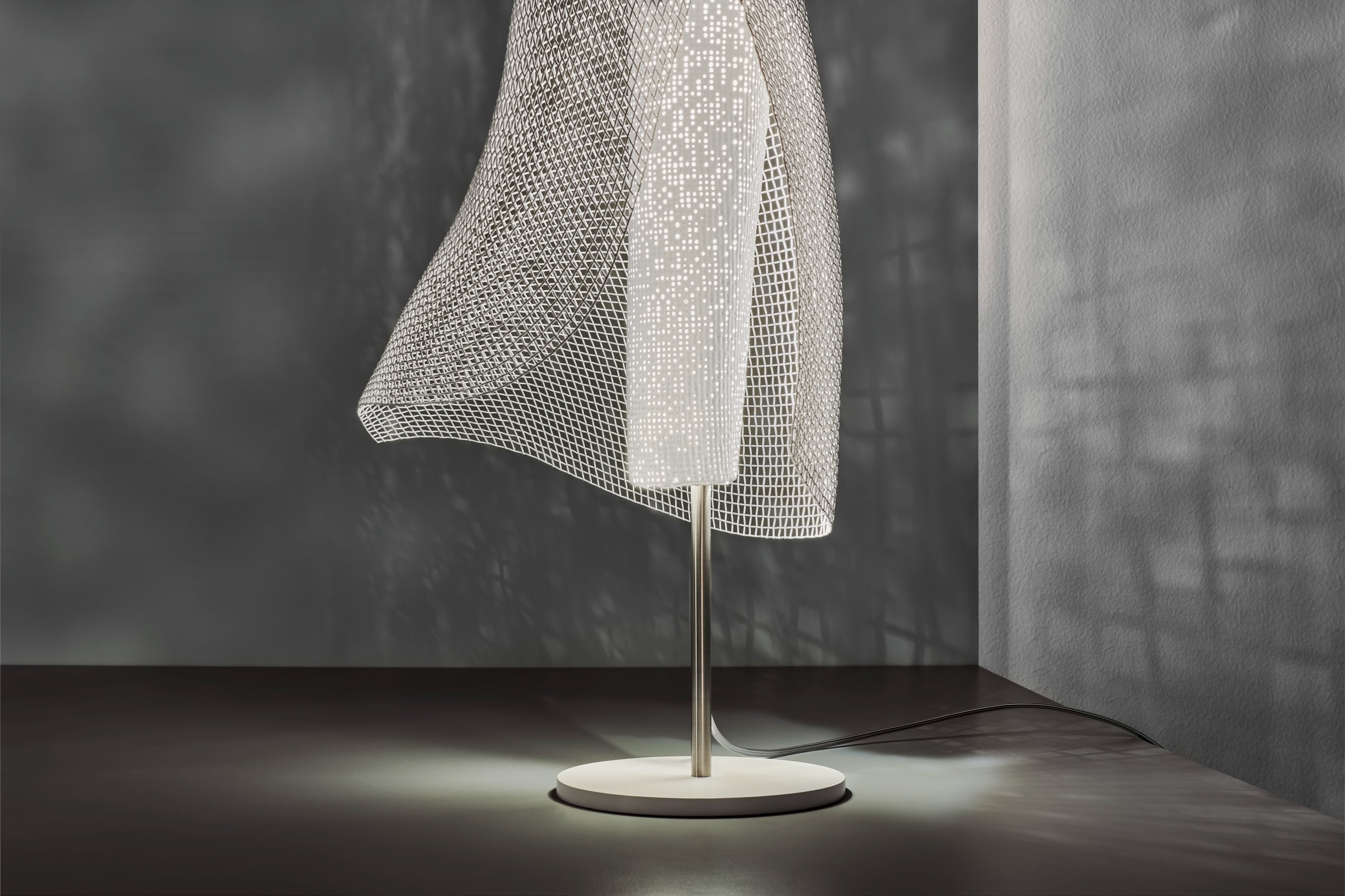 CLARA - Table Lamp